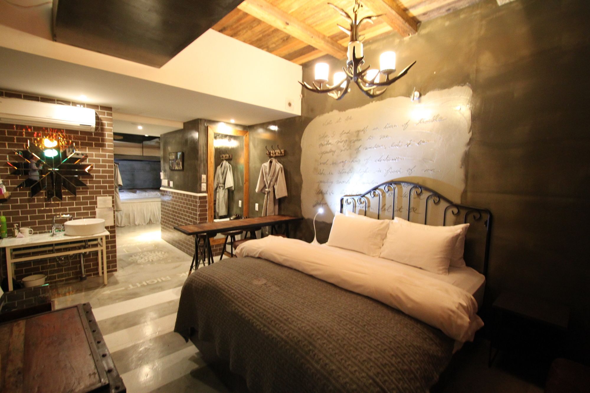 February Hotel Hwanggeum Daegu Dış mekan fotoğraf